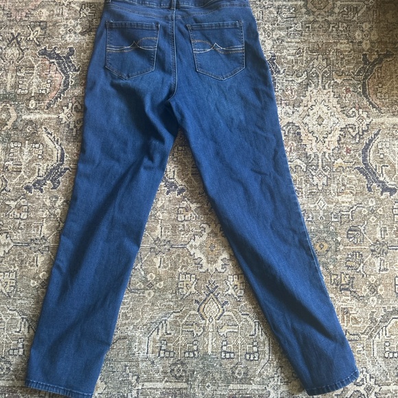 Croft & Barrow Straight Jean - Picture 2 of 6